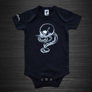 Detské čierne body s krátkym rukávom, detské čierne bodyčka s krátkym rukávom, čierne body s krátkym rukávom, čierne bodyčka s krátkym rukávom, čierne metalové body s krátkym rukávom, čierne metalové bodyčka s krátkym rukávom, rockové body s krátkym rukávom, rockové bodyčka s krátkym rukávom, hororové body s krátkym rukávom, hororové bodyčka s krátkym rukávom, čierna detská móda, detský metal, kojenecký metal, metal, horor, hororová móda pre deti, čierny detský textil, MC, metalcrue, metal crue, čierny textil, metalové body, metalové bodyčka, detské metalové body, detské metalové bodyčka, detské hororové body, detské hororové bodyčka, čierne body, čierne bodyčka, detské body, detské bodyčka, čierne veci pre deti, čierne kojenecké body, čierne kojenecké bodyčka, kojenecké body, kojenecké bodyčka, potlačené kojenecké body, potlačené kojenecké bodyčka, metalové kojenecké body, metalové kojenecké bodyčka, kojenecká móda, kojenecký rock, rockové body, rockové bodyčka,
